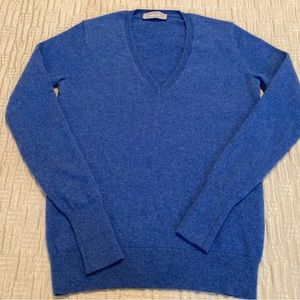Everlane 100% cashmere sweater